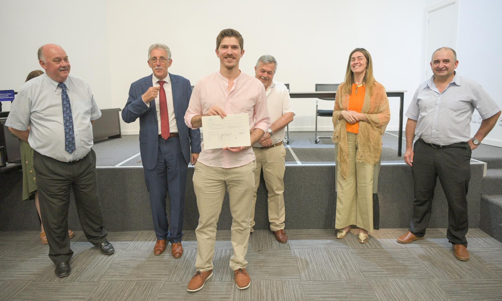 Emotivo acto de entrega de certificados CISCO a docentes de informática de UTU