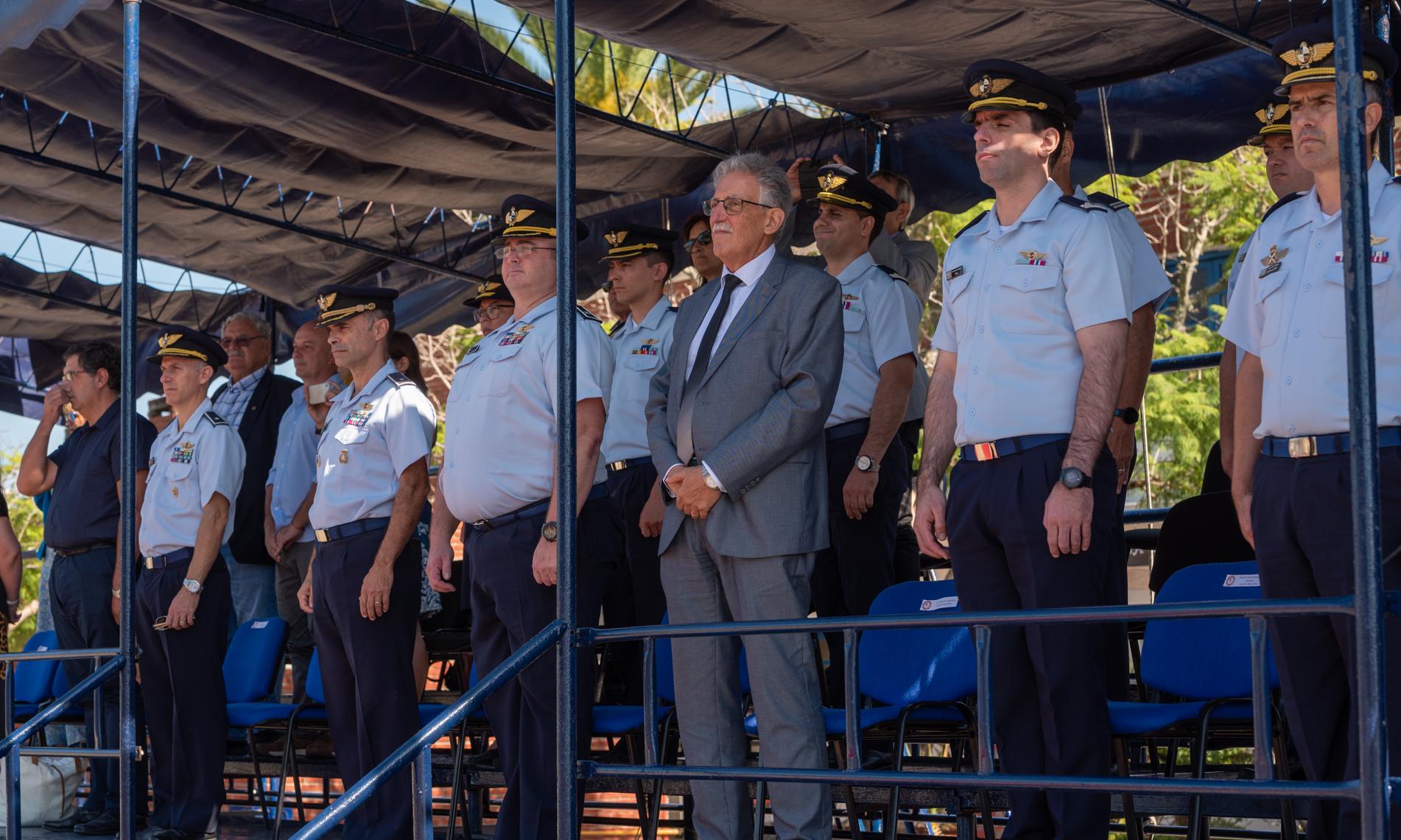 El director de UTU participó de la ceremonia de inicio de cursos de la Escuela Técnica de Aeronáutica
