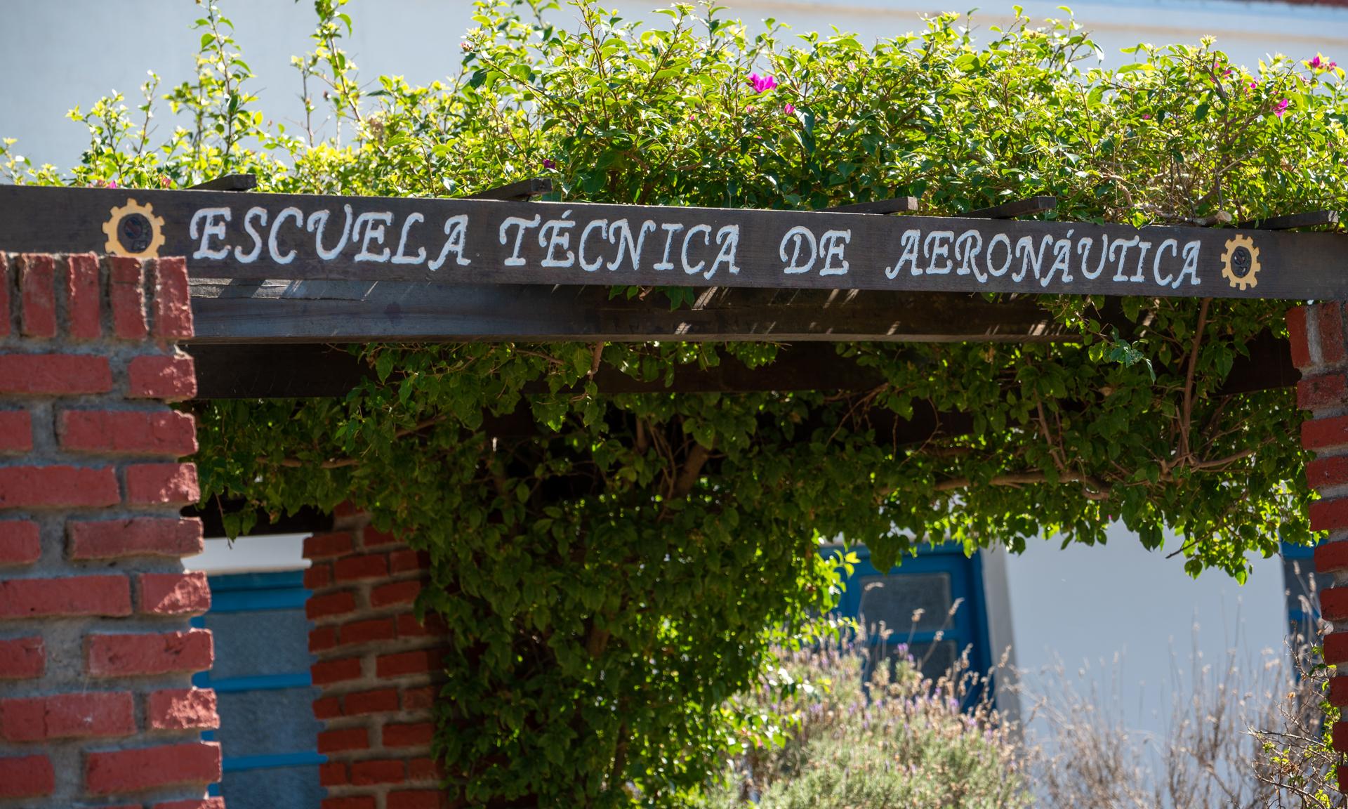 El director de UTU participó de la ceremonia de inicio de cursos de la Escuela Técnica de Aeronáutica