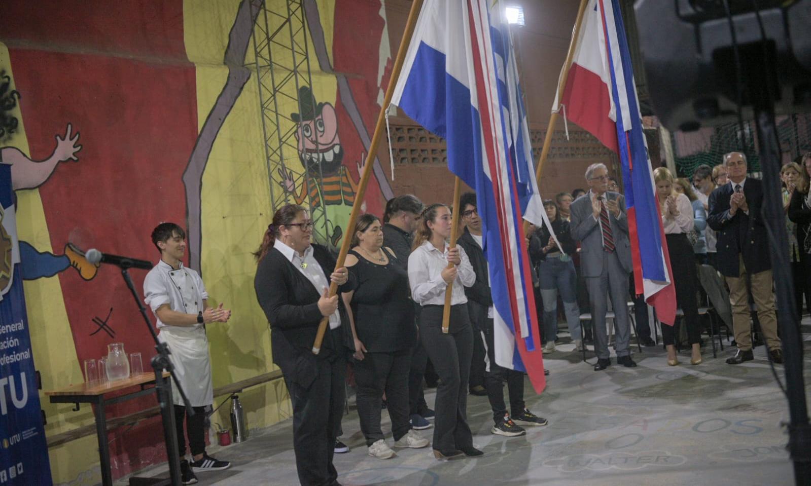 inauguró un nuevo centro educativo 
