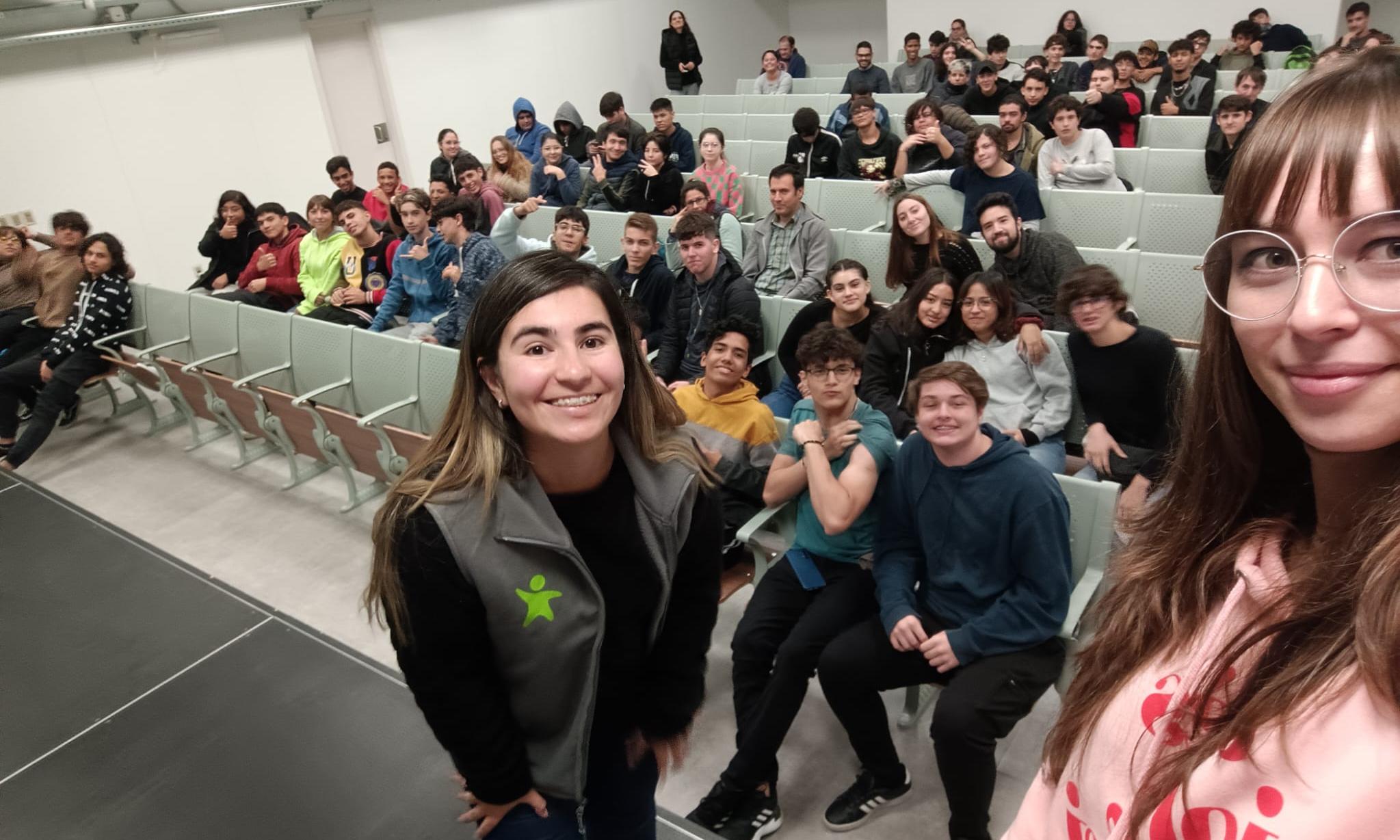 Se realizó importante charla 