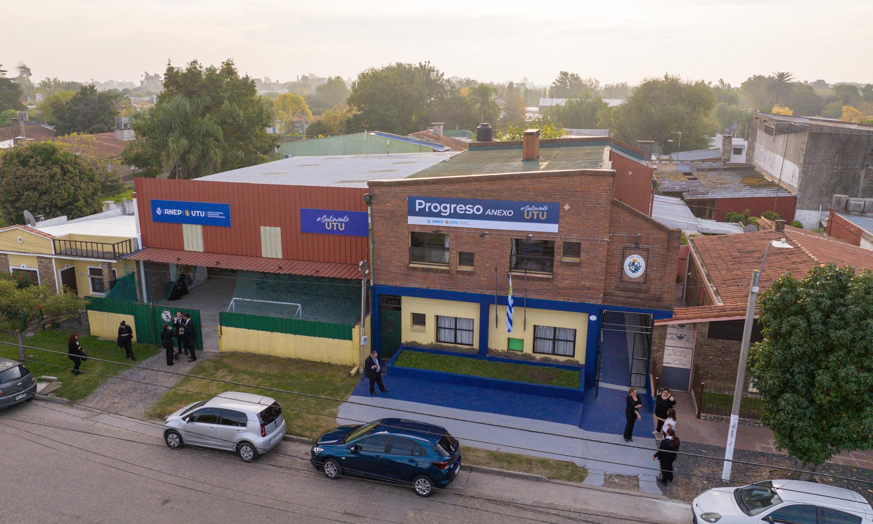 inauguró un nuevo centro educativo 