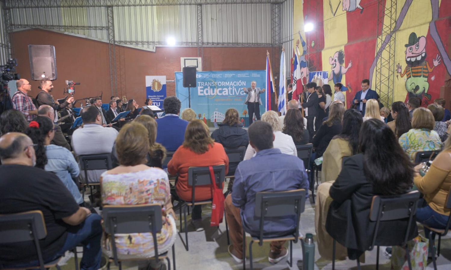 inauguró un nuevo centro educativo 