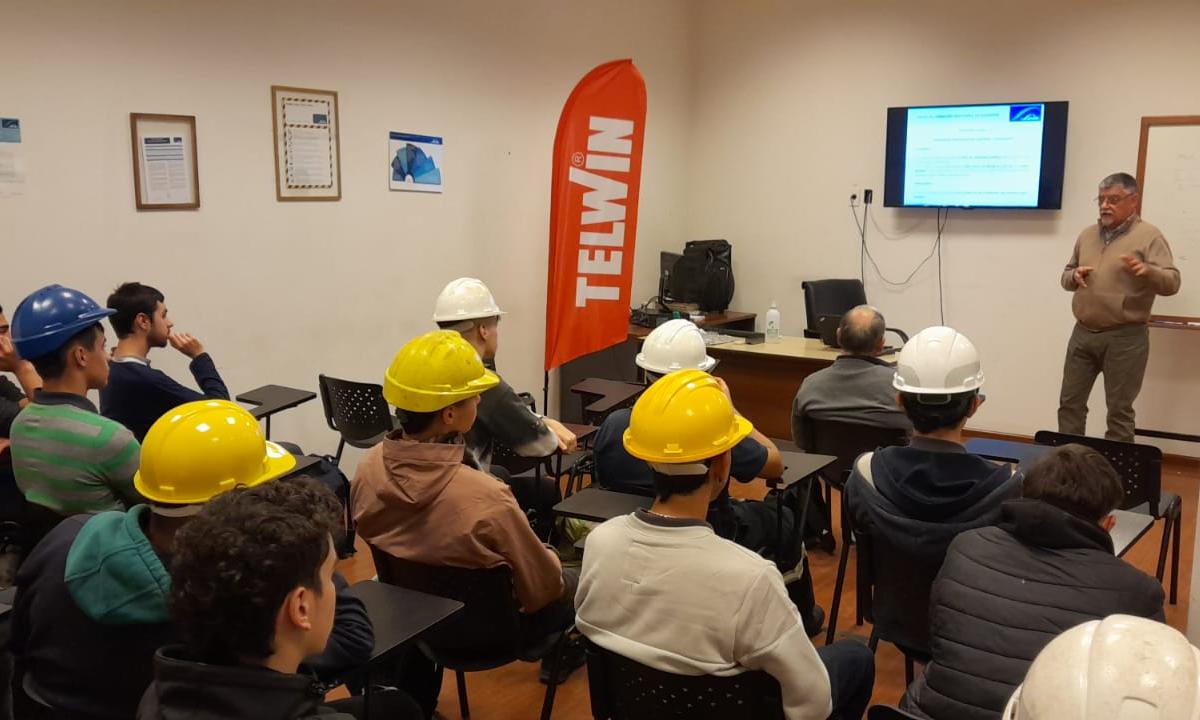 Visita técnica alumnos del ERCMA