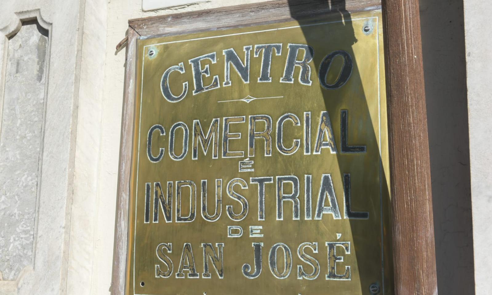 Firma convenio UTU - Centro Comercial e Industrial de San José