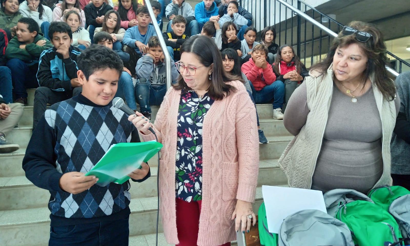 ALUR entregó mochilas con útiles en la Escuela Técnica Tres Fronteras de Bella Unión - Centro "María Espínola"