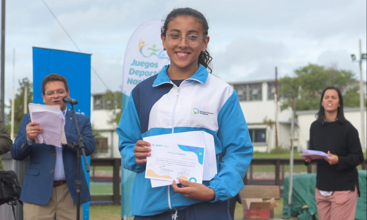 Alumnos de UTU fueron reconocidos por su participación en evento deportivo en Asunción, Paraguay