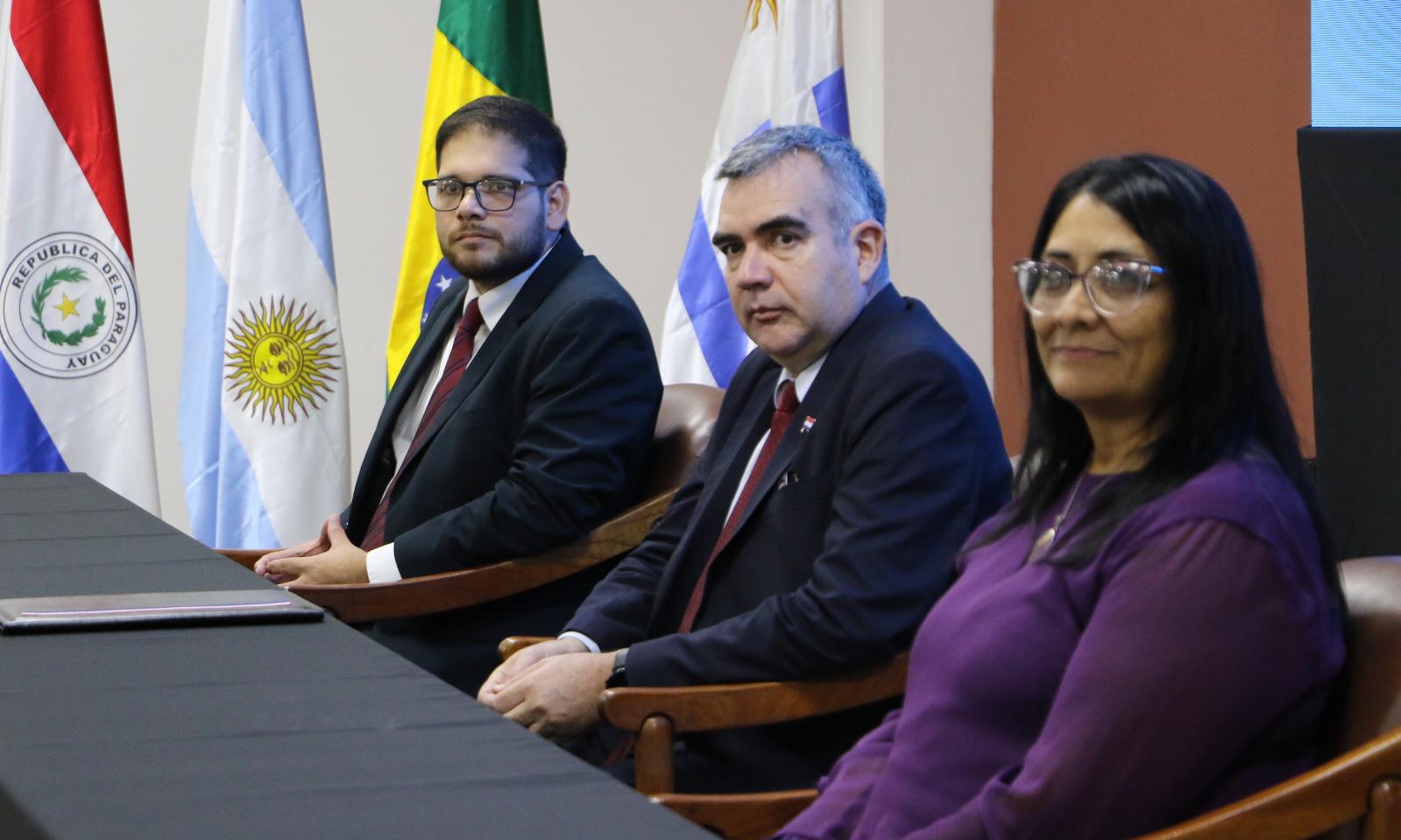 Estudiantes de Mercedes y Maldonado representan a Uruguay en evento internacional en Paraguay