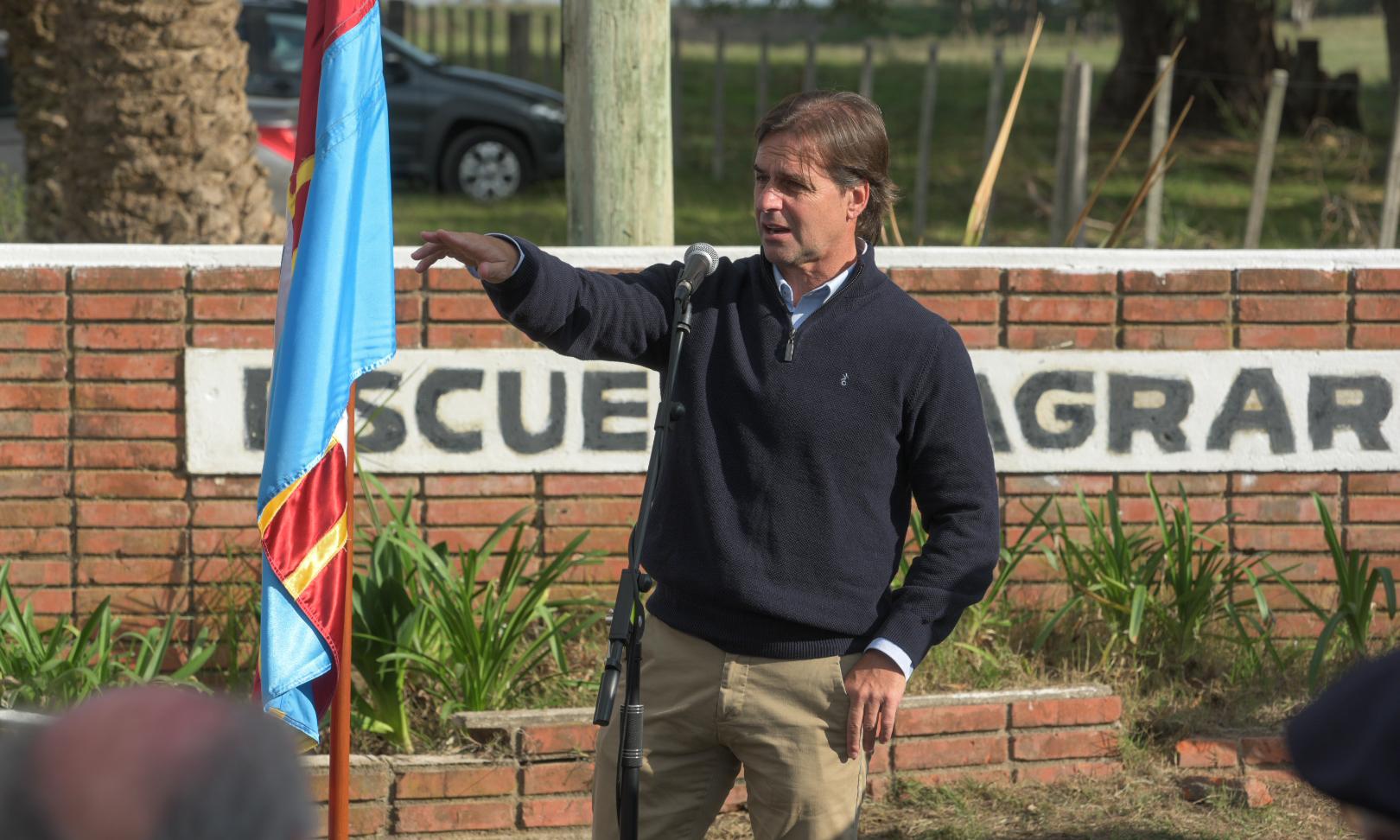 El presidente Luis Lacalle Pou visitó la Escuela Agraria Trinidad 