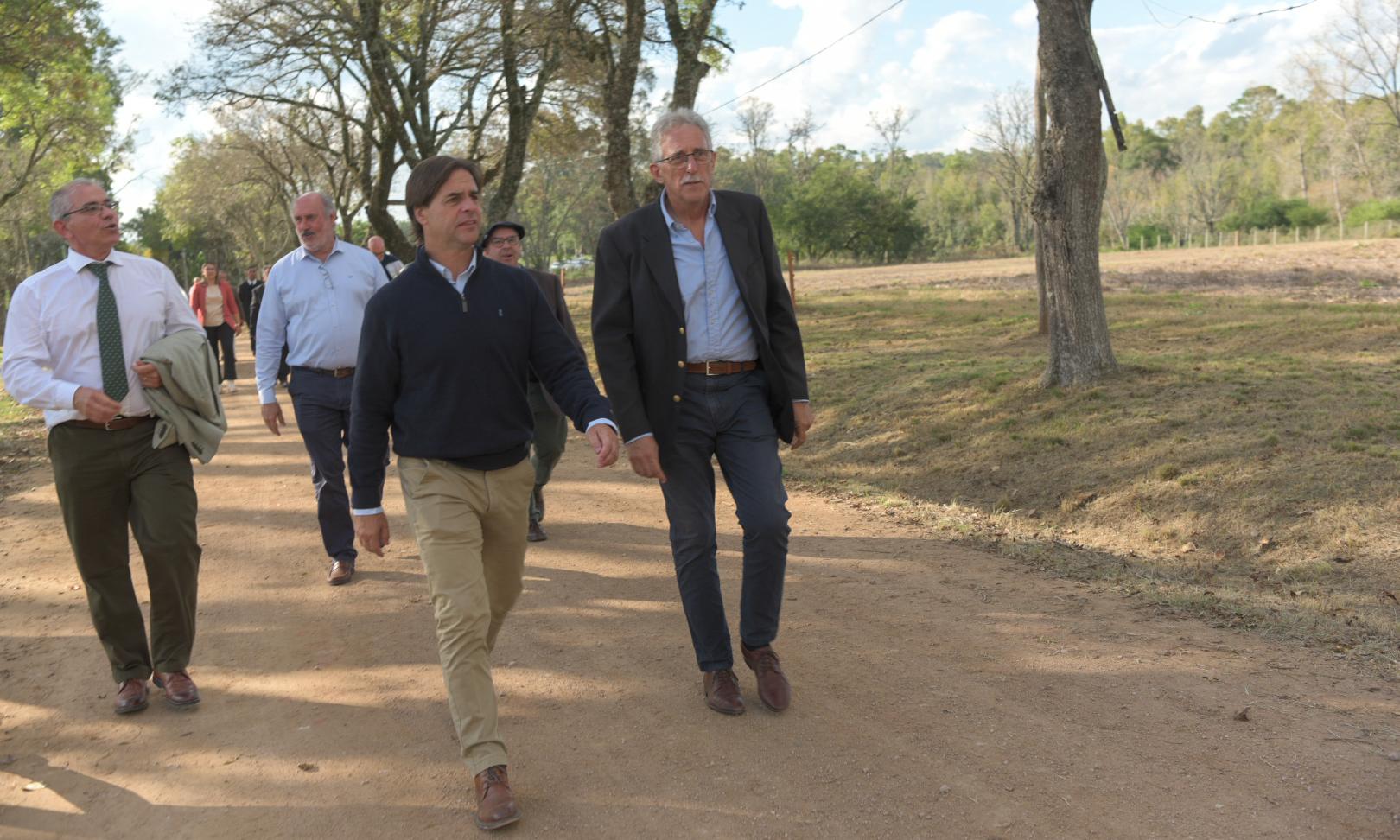 El presidente Luis Lacalle Pou visitó la Escuela Agraria Trinidad 