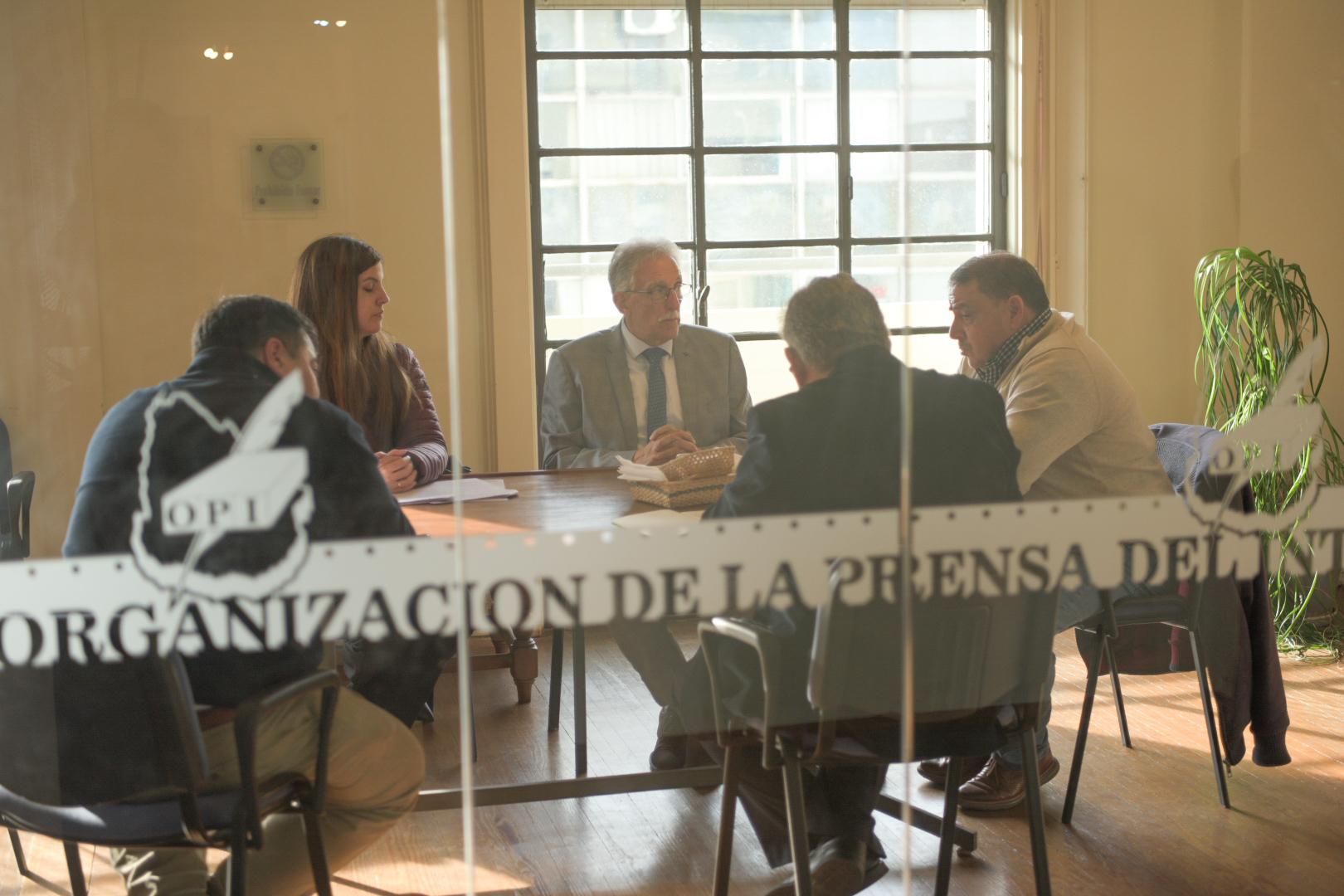 UTU firmó un convenio marco de cooperación con la Organización de la Prensa del Interior 