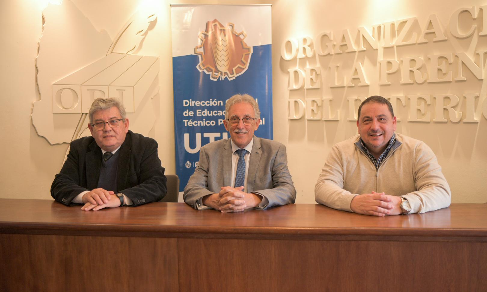 UTU firmó un convenio marco de cooperación con la Organización de la Prensa del Interior
