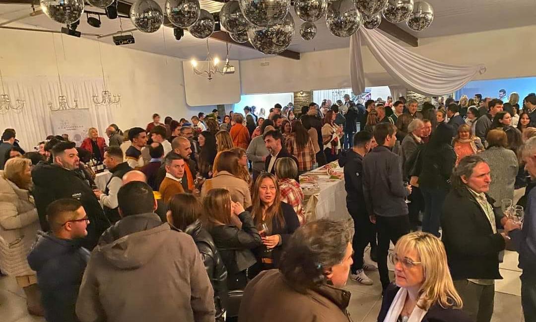 Con gran éxito se desarrolló la 13a Cata de vinos y degustación gastronómica de la Escuela Técnica de Sauce