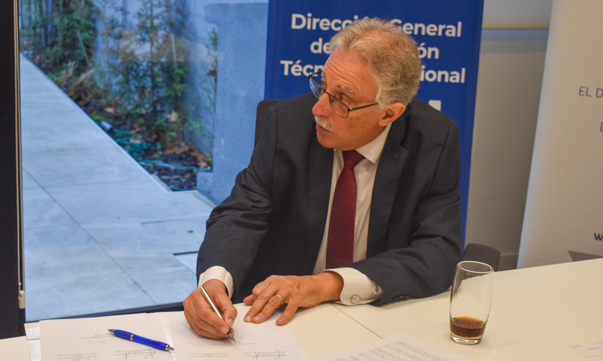 Firma de convenio entre UTU y la Cámara de la Construcción