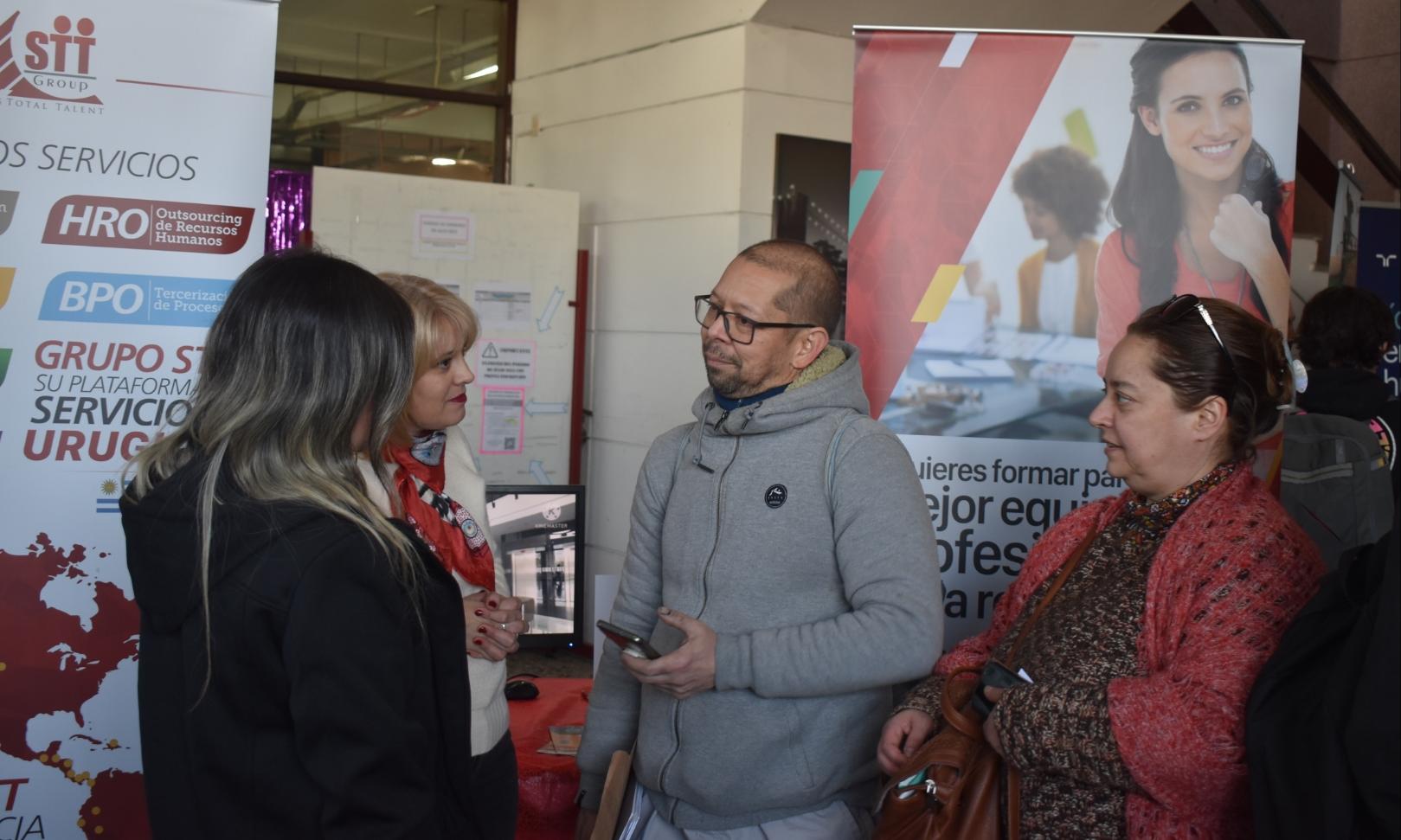 3ra. Feria del Empleo en el ITS "Arias Balparda"  