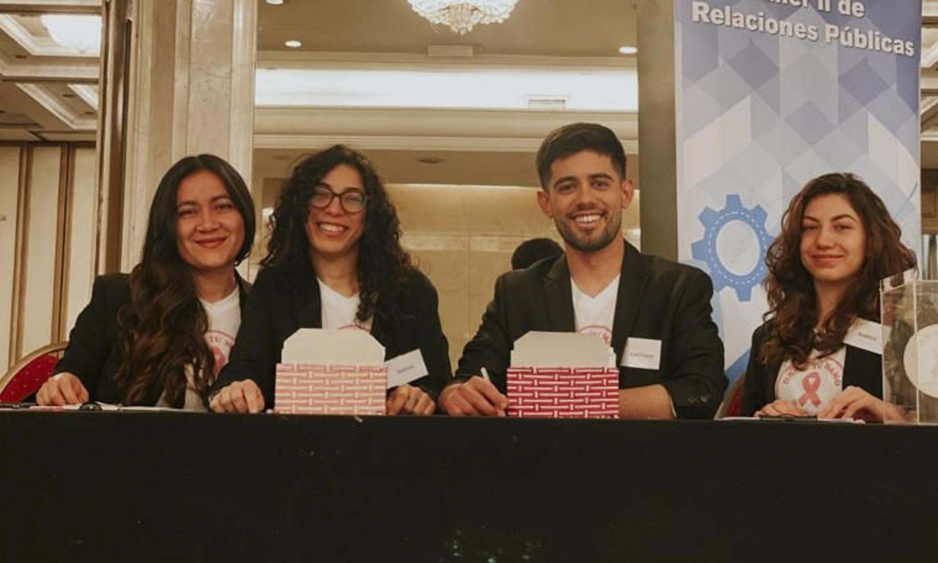Estudiantes de escuela de comunicación
