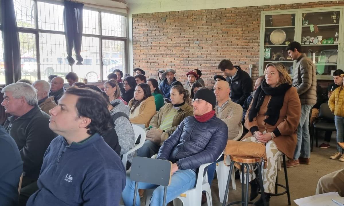 Trece estudiantes de La Carolina 
