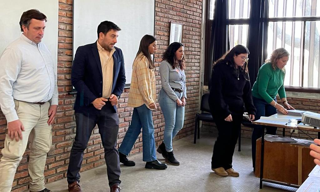Trece estudiantes de La Carolina 
