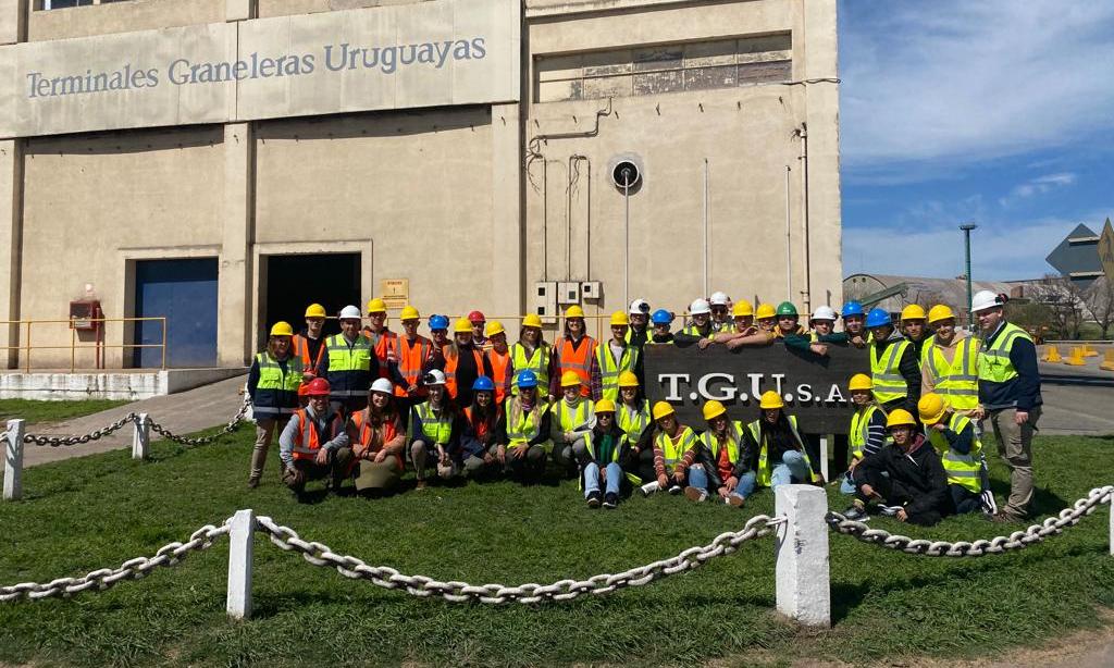 Estudiantes de Logística
