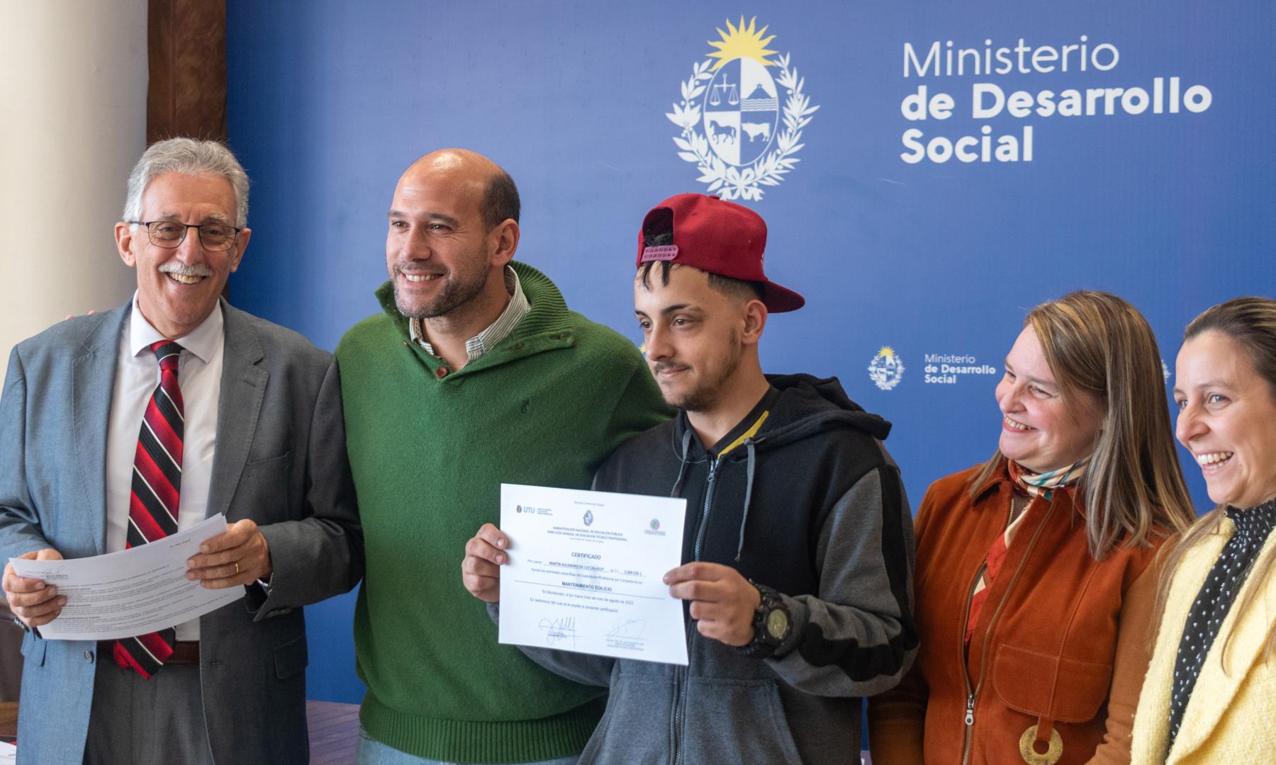 UTU entregó diplomas