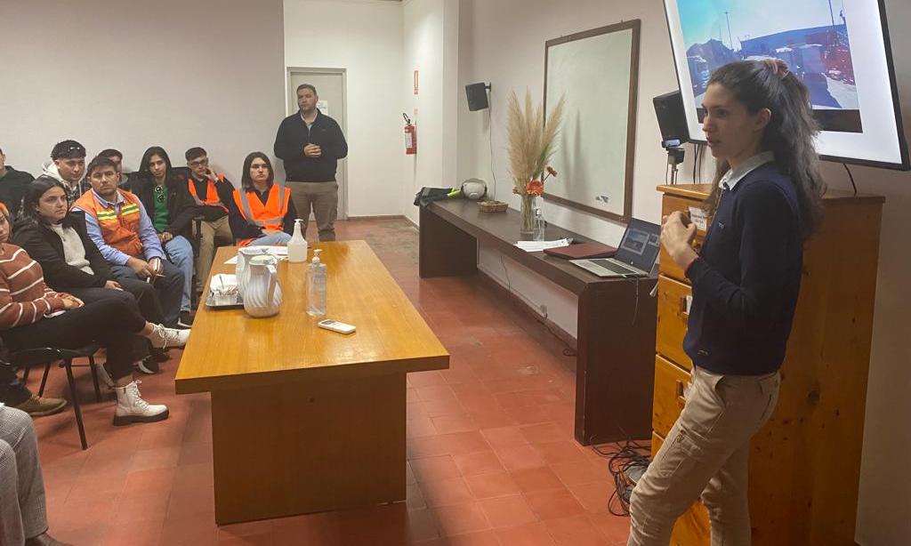 Estudiantes de Logística