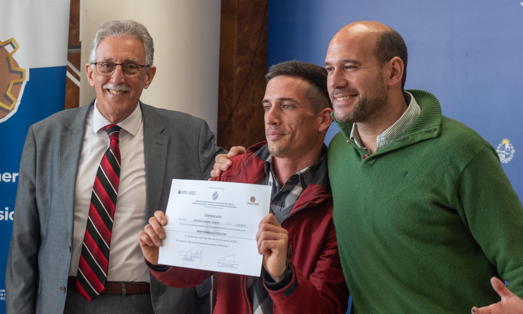 UTU entregó diplomas