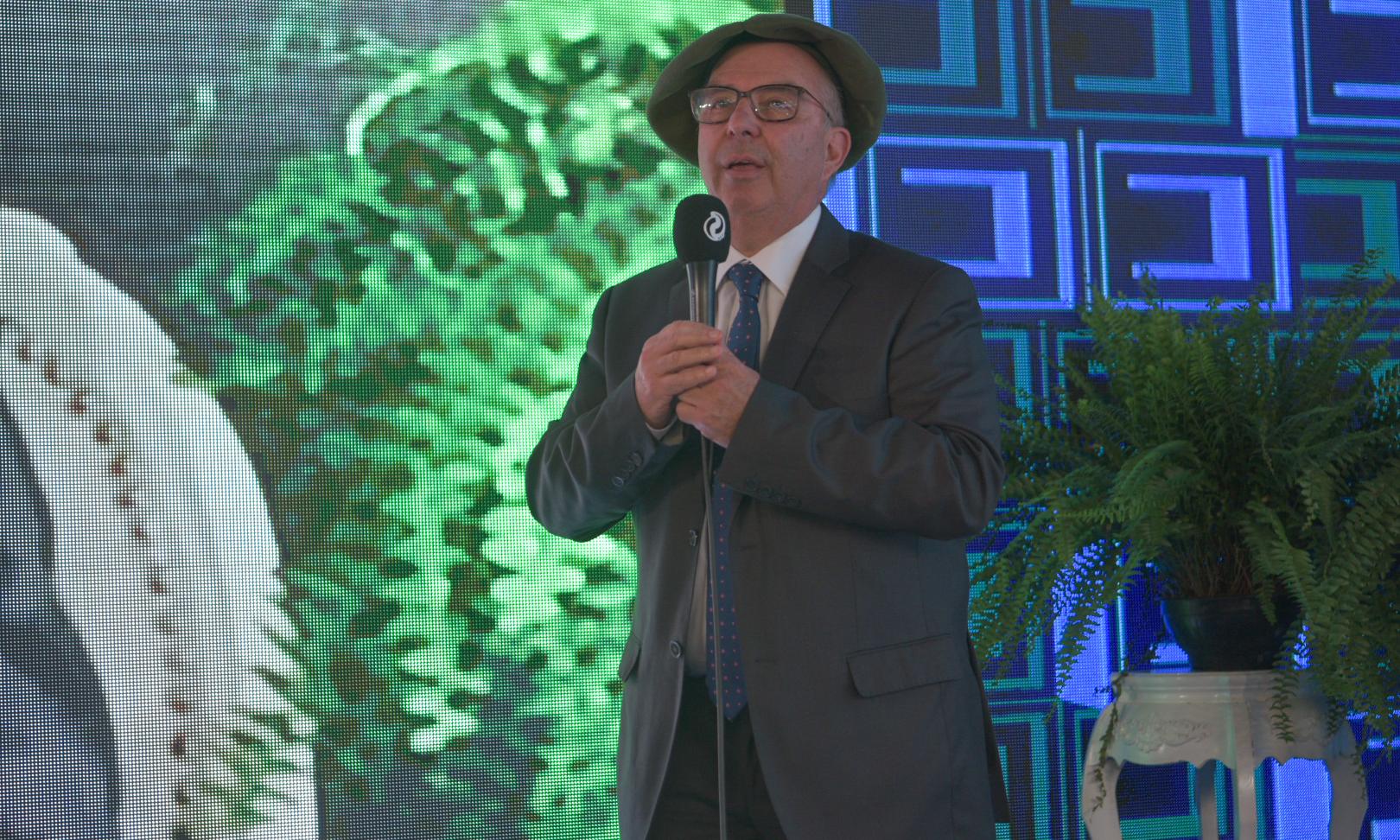 Se inauguró el stand