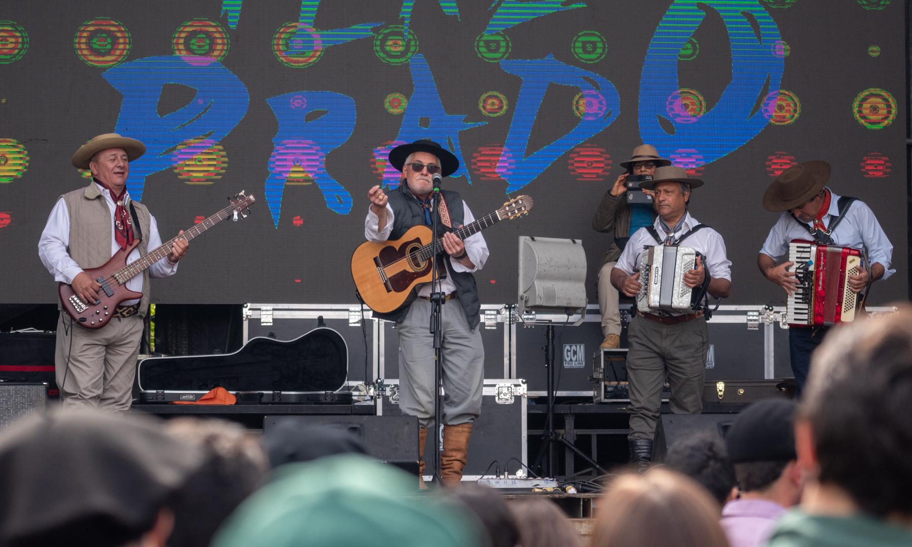 Estudiantes de UTU de todo el país disfrutaron de la gran fiesta agraria en Plaza Prado