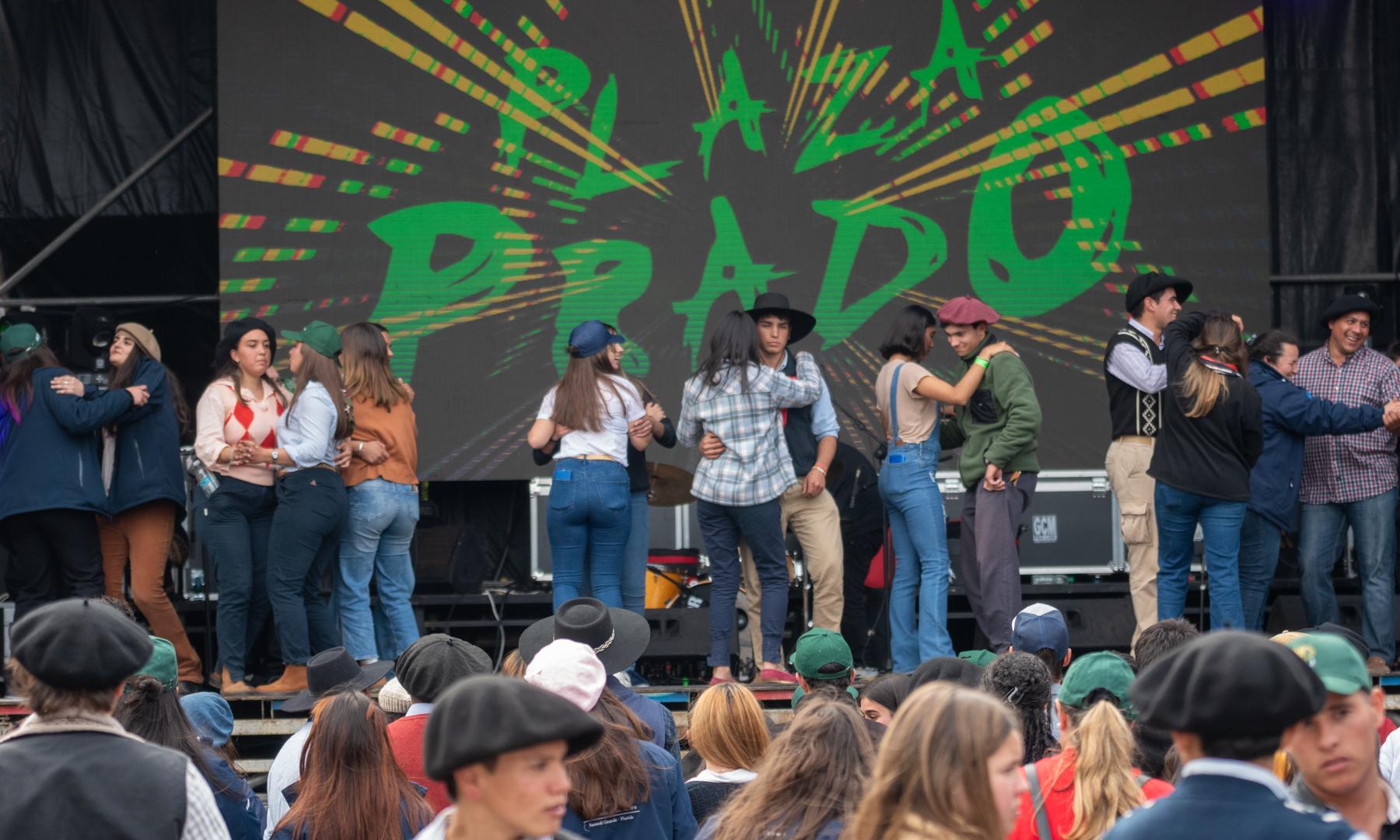 https://www.utu.edu.uy/noticias/estudiantes-de-utu-de-todo-el-pais-disfrutaron-de-la-gran-fiesta-agraria-en-plaza-prado