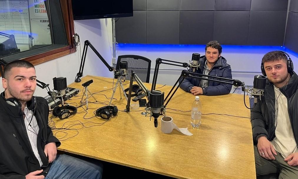 Estudiantes de UTU Comunicaciones seleccionados para programa en UNI Radio