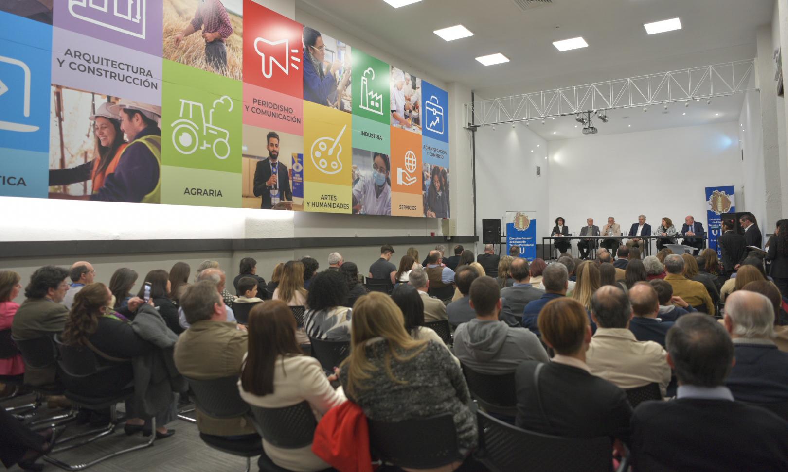 Día del Alumno y Funcionario de UTU