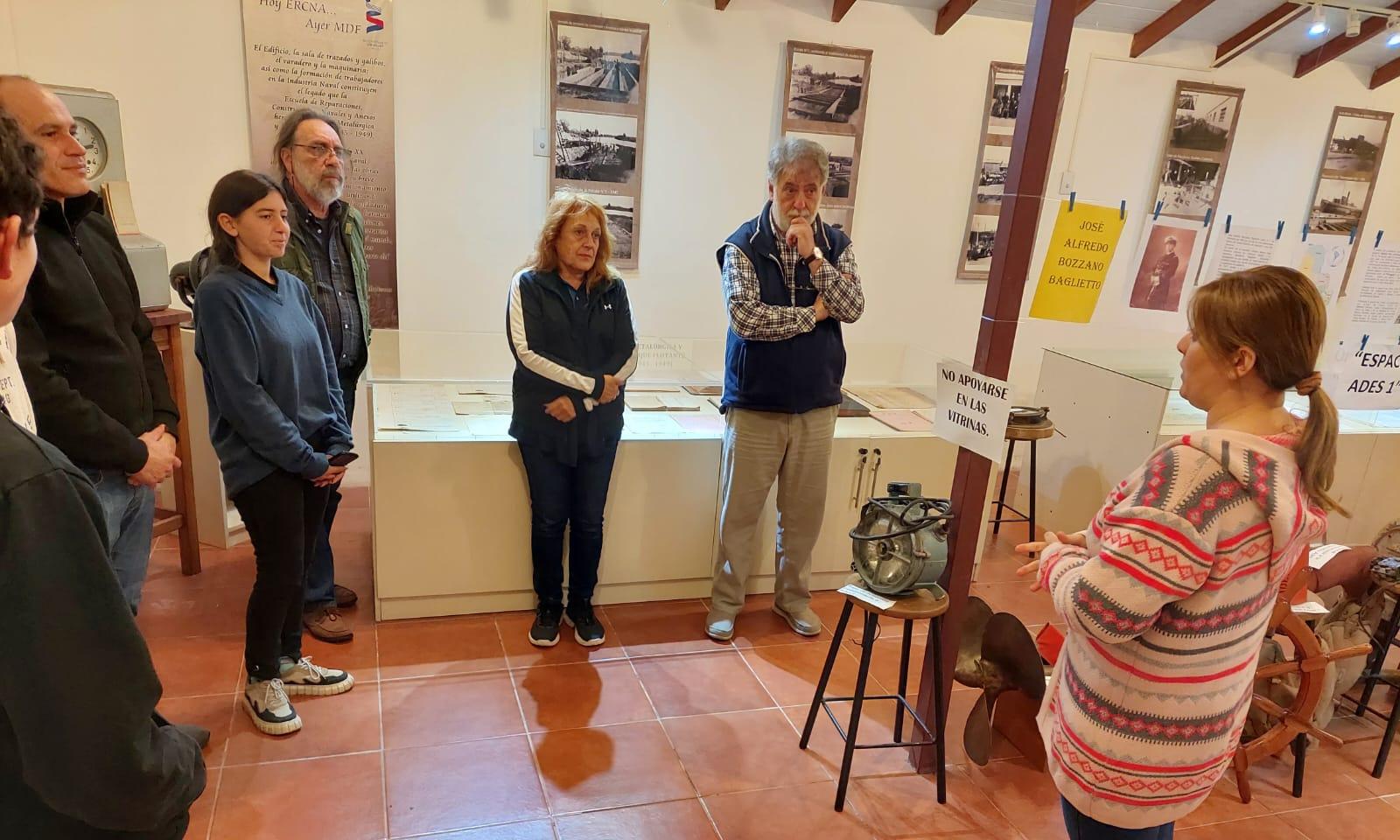 Visita de alumnos del ERCNA a la Subprefectura de Carmelo