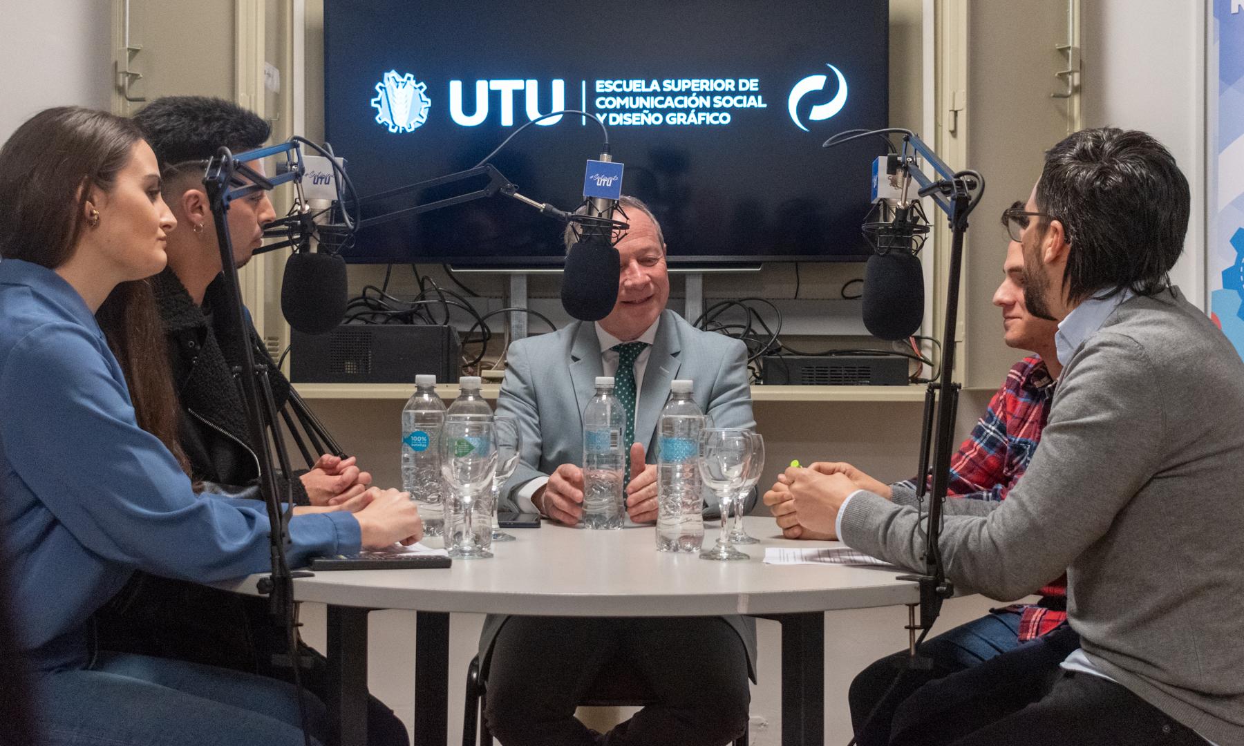 Comunicación Social: Una entrevista radial con profesionalidad, actualidad y aprendizaje