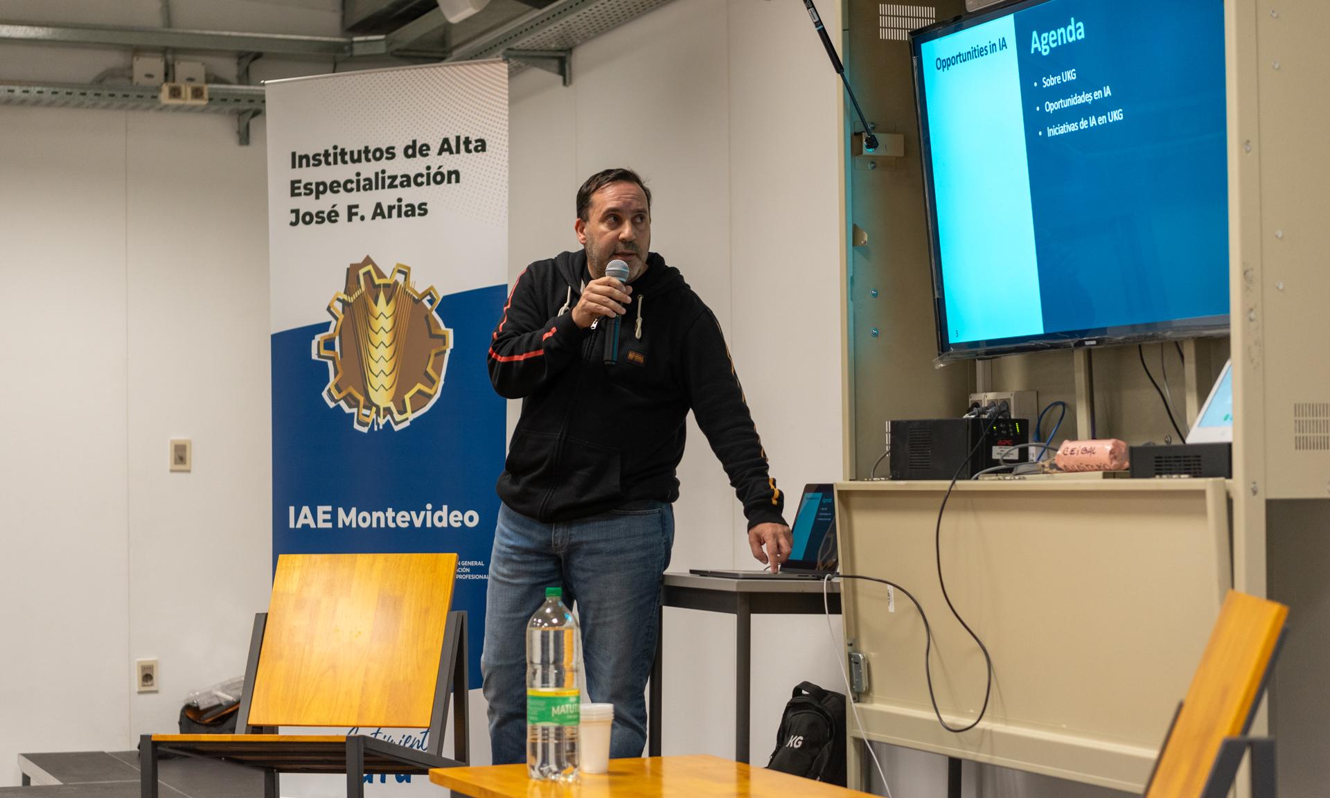 Charlas Conociendo el mundo IT: Los retos que depara la expansión de la inteligencia artificial