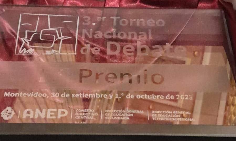 Ganadores del certamen de debate 