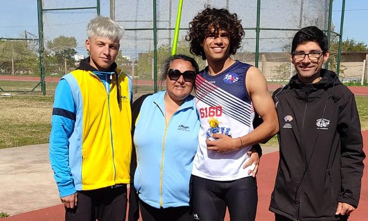 Alumno de UTU Cardona record nacional en lanzamiento de jabalina sub 18