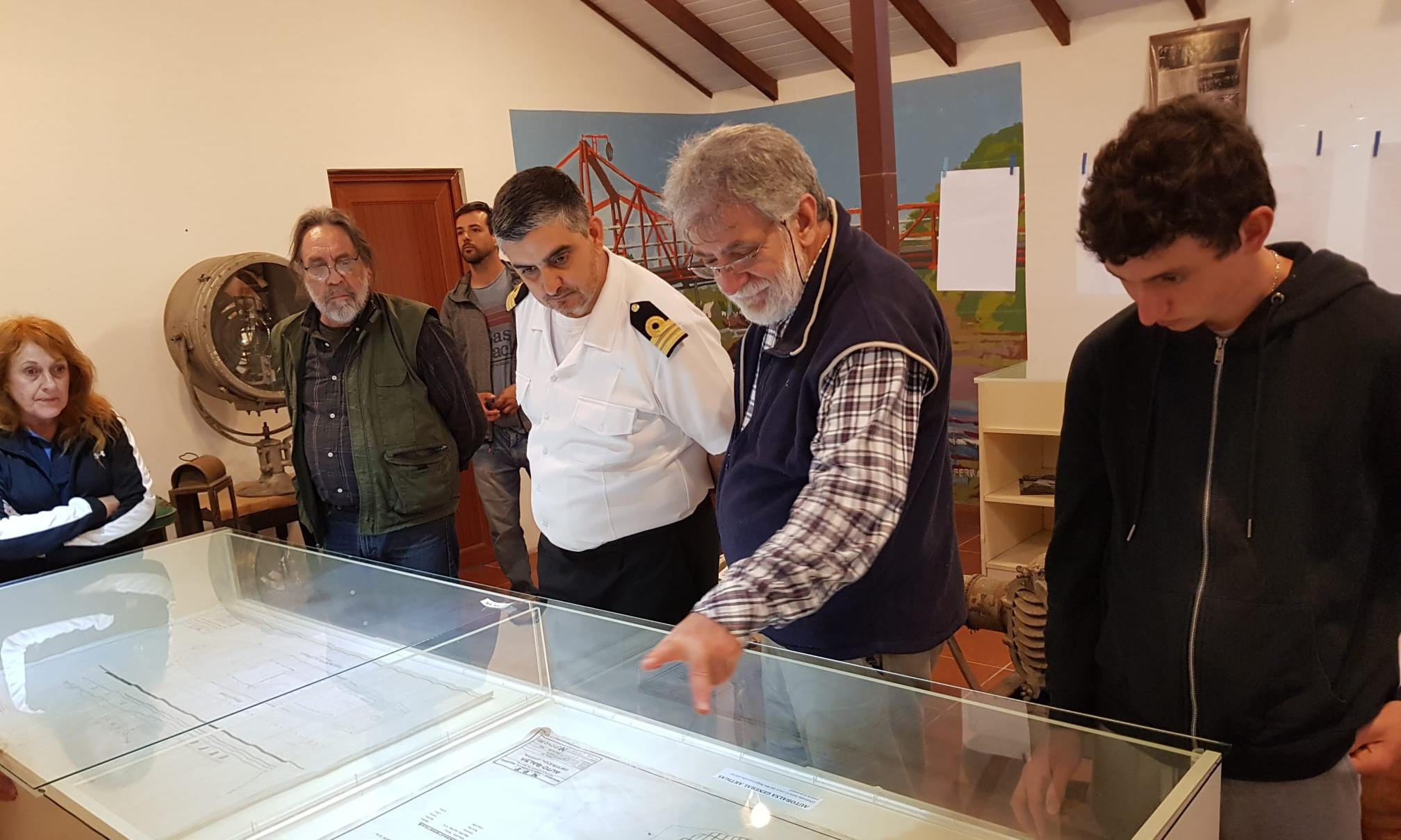 Visita de alumnos del ERCNA a la Subprefectura de Carmelo
