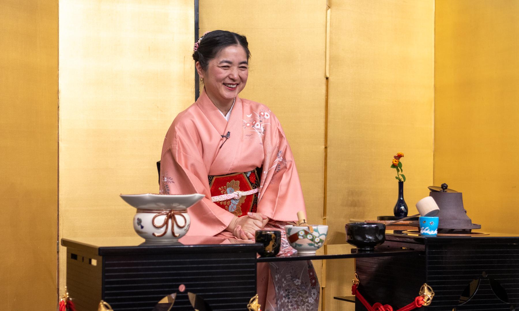 A salón lleno la Embajada de Japón realizó la Ceremonia del Té en UTU 