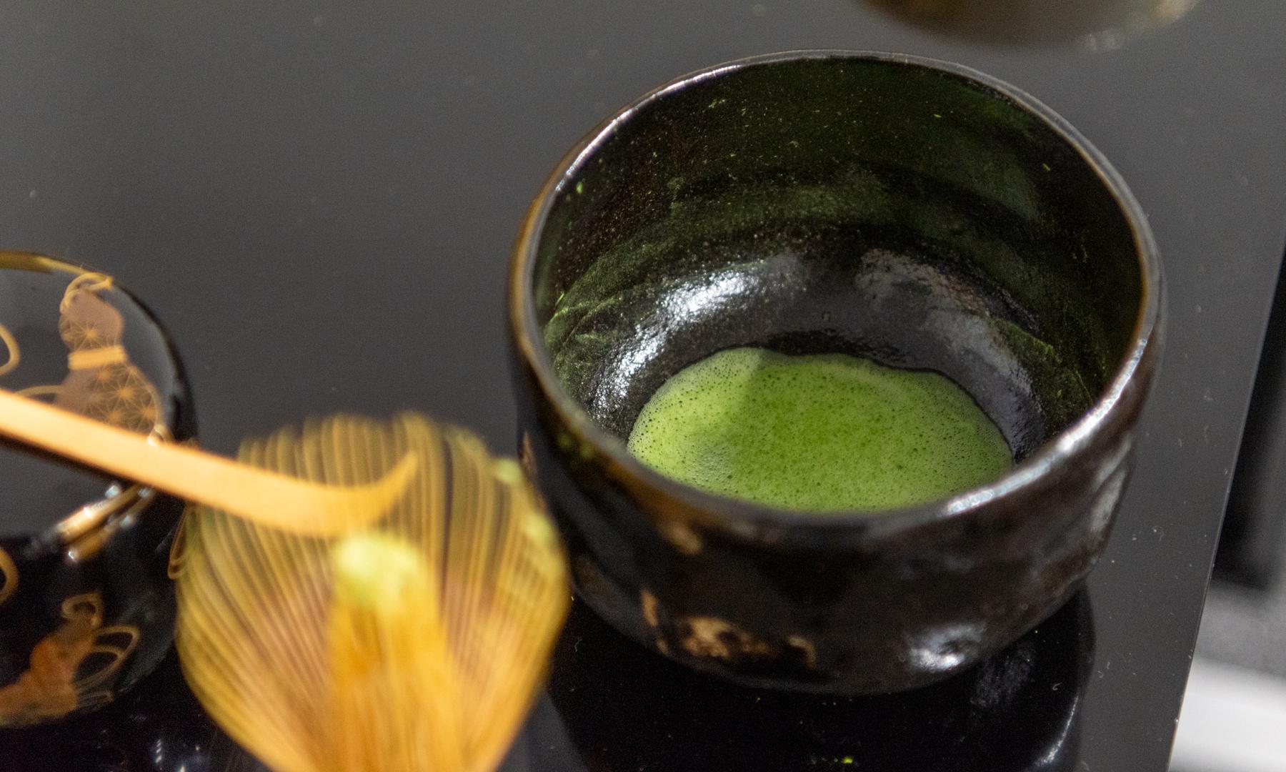 A salón lleno la Embajada de Japón realizó la Ceremonia del Té en UTU 