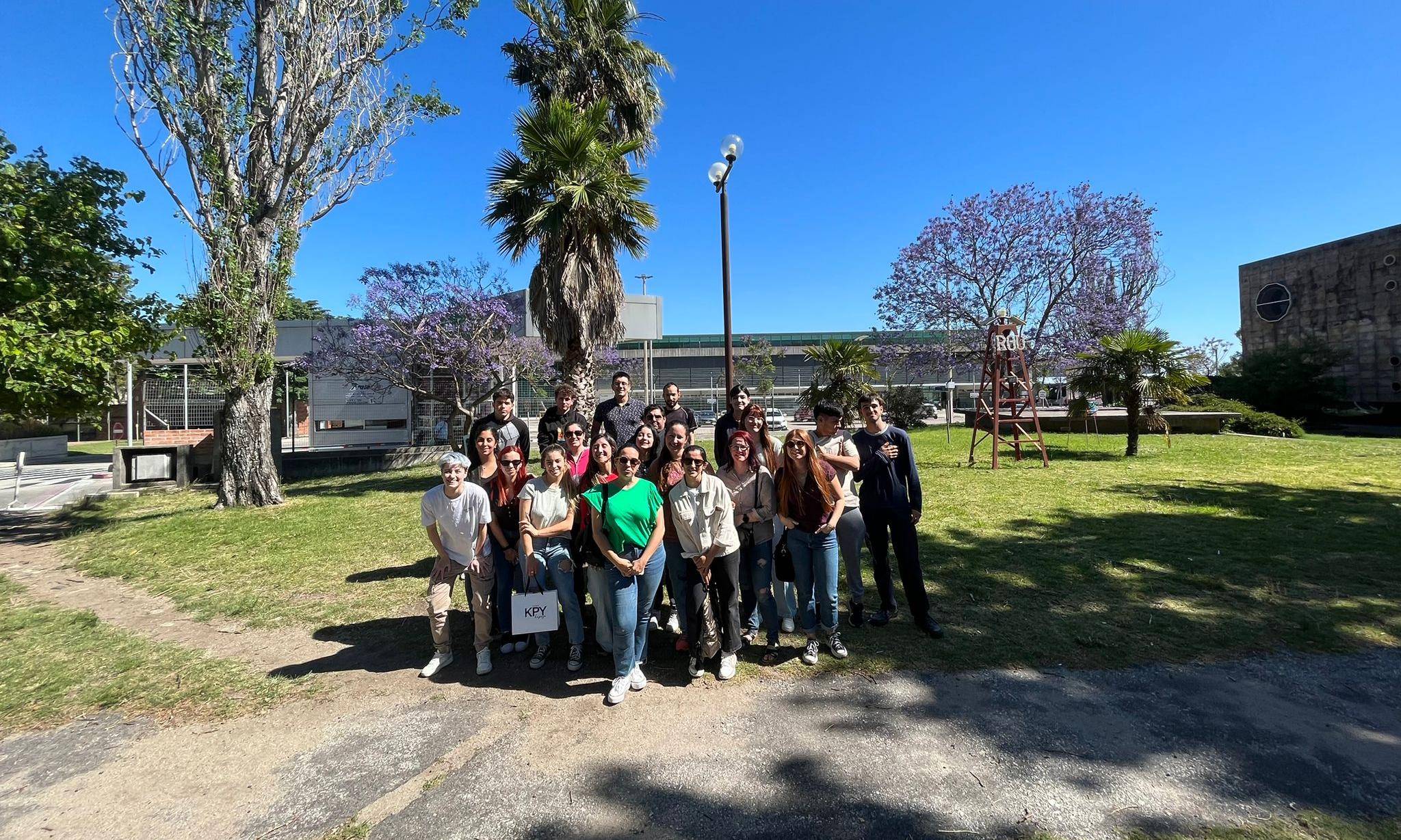 Alumnos en el puerto de Colonia
