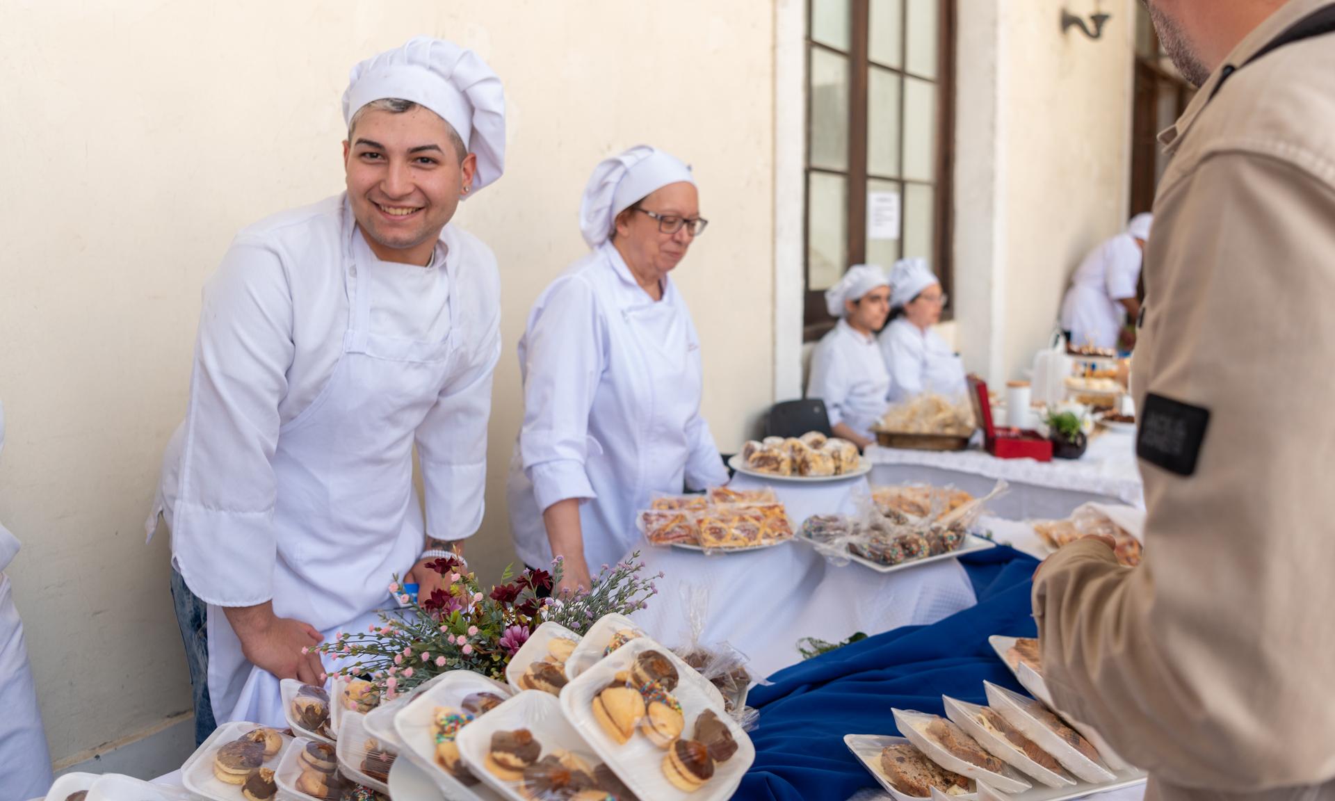 Gastronomía y vestimenta: UTU Palermo cerró el año mostrando a la comunidad el trabajo de sus estudiantes