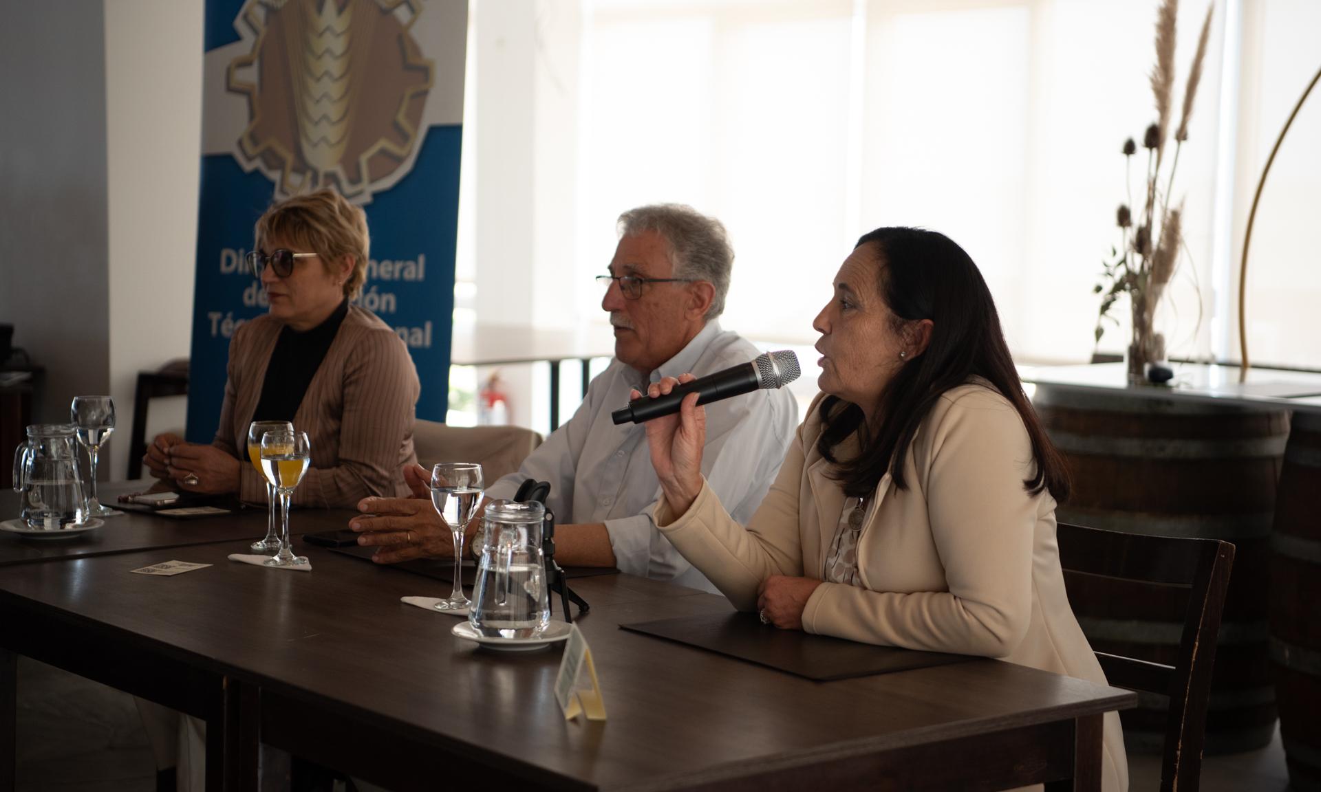 Jornada Presencial de Cierre Actualización para Jefes y Ayudantes de internado Escuelas Agraria