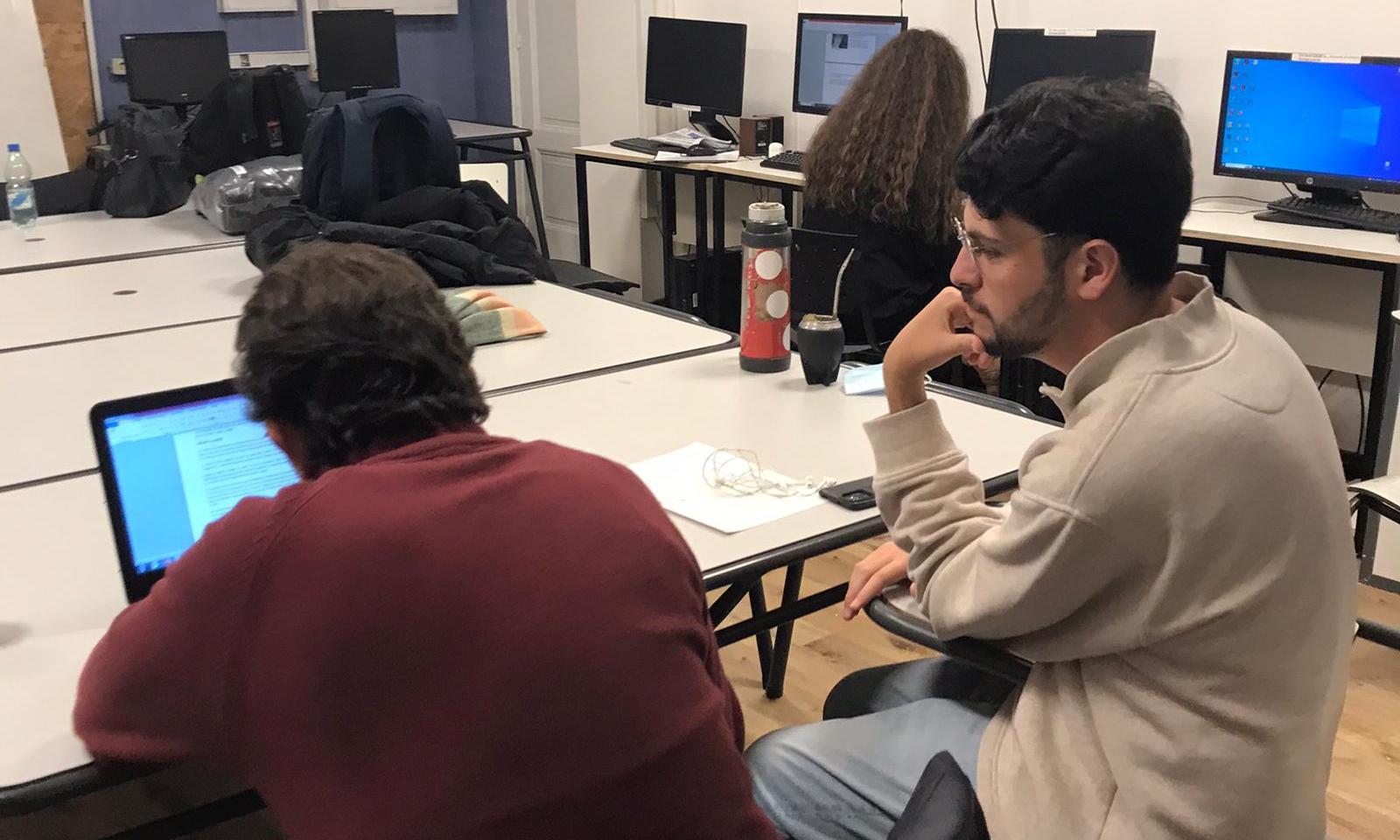 Oficio de redactor: estudiantes de Comunicación publican vivencias de la Feria del Libro de Montevideo