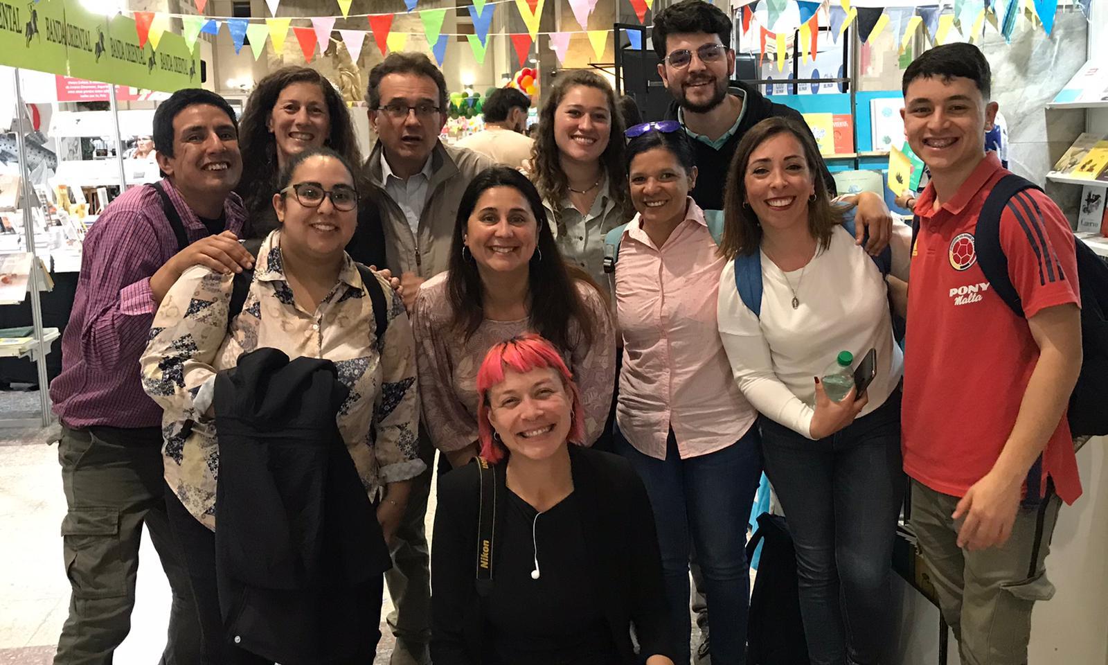 Oficio de redactor: estudiantes de Comunicación publican vivencias de la Feria del Libro de Montevideo