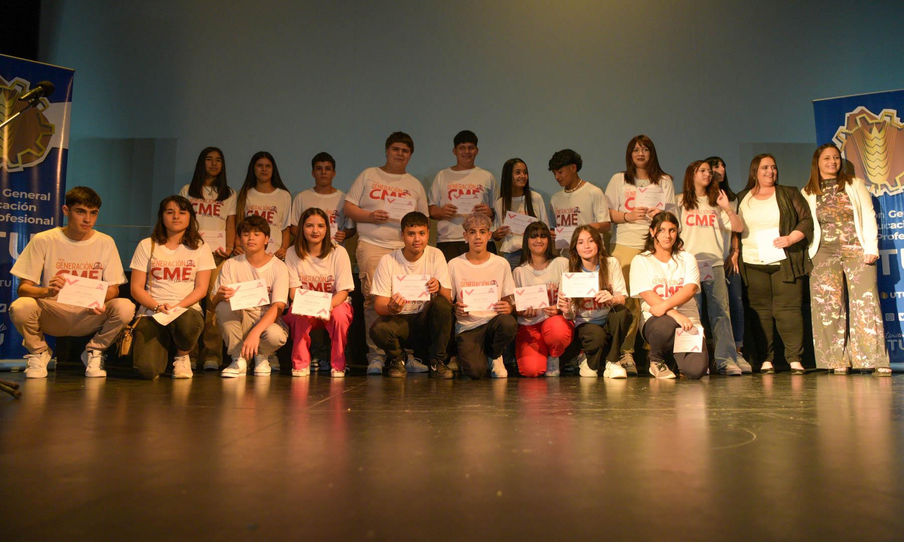 Tres años de crecimiento y emociones: Centro María Espínola de Bella Unión celebró su primera generación de egresados