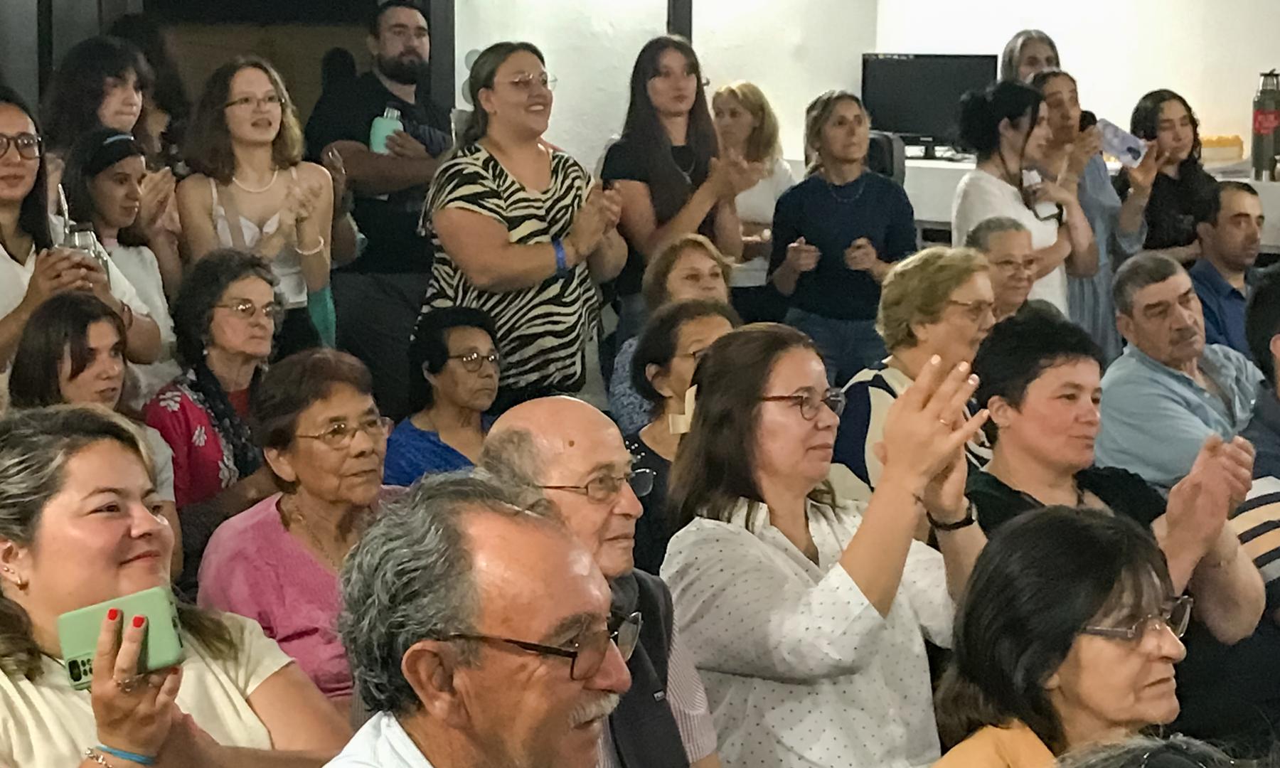 Una noche de emociones: Cerro Colorado celebró su cierre lectivo y anunció nuevos cursos para 2024
