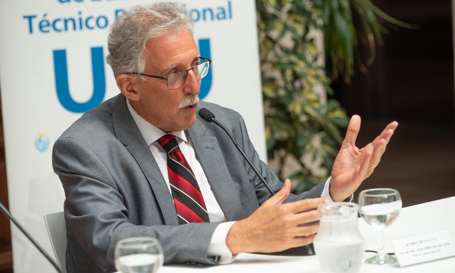 jóvenes del INAU