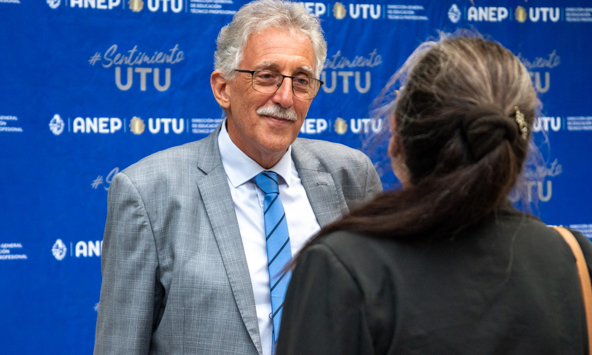 Exposición colectiva GAUE: un recorrido por la historia de la institución en el Centro Cultural UTU