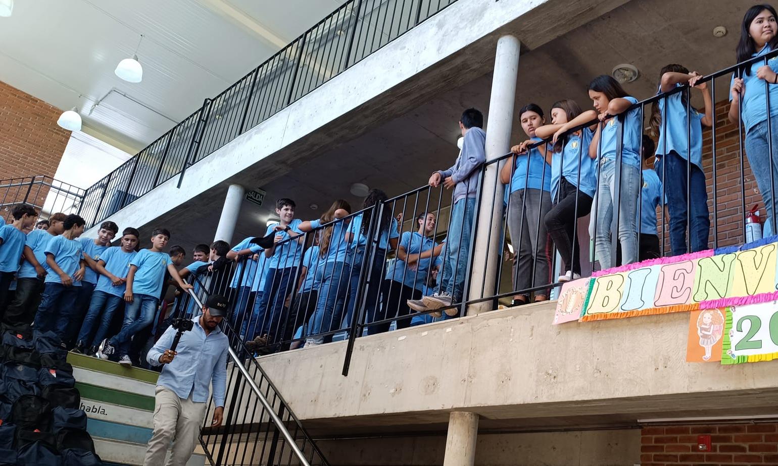 UTU-ALUR: Inicio de clases con mochilas y útiles nuevos para alumnos de Bella Unión