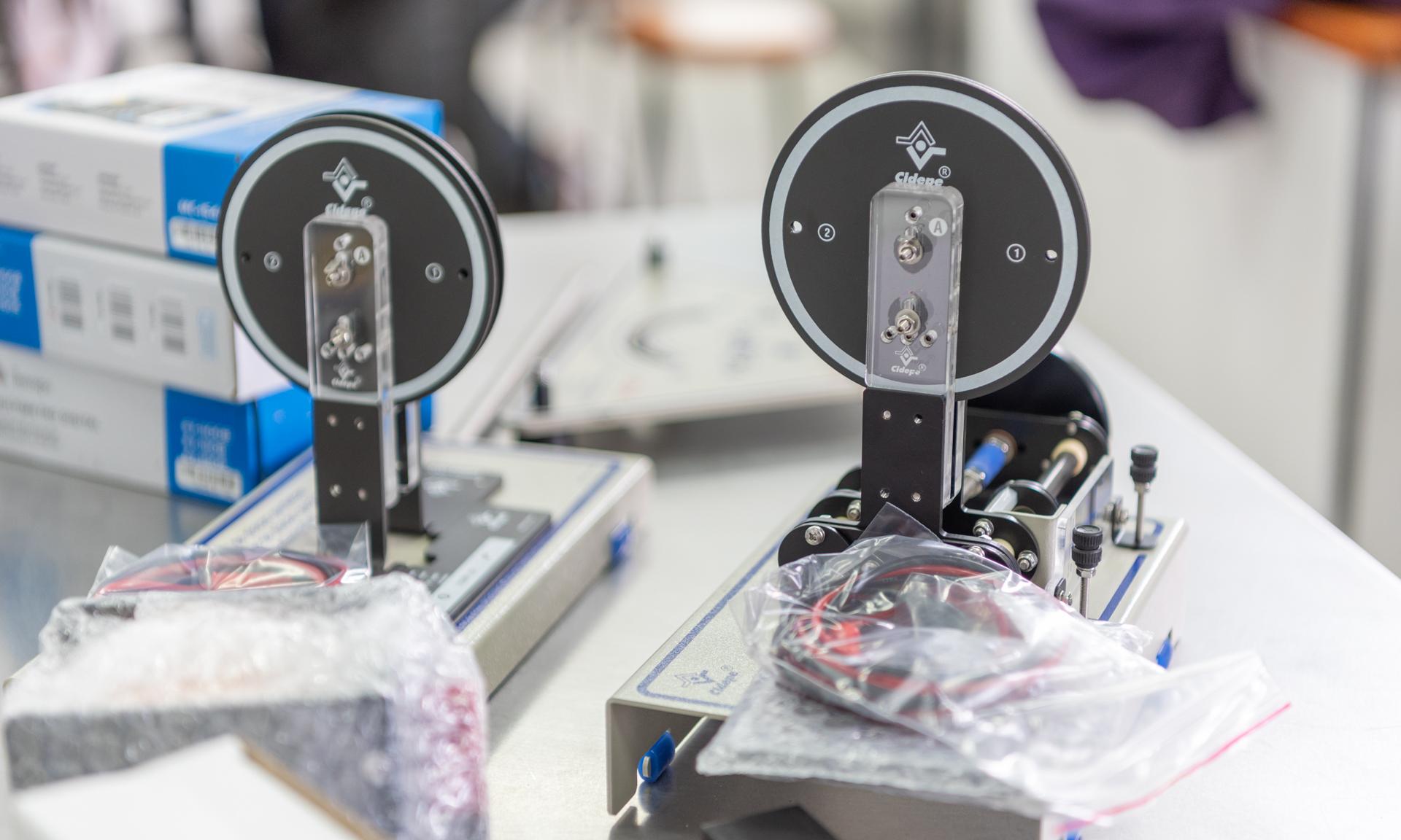 Laboratorio de física del Polo Educativo Tecnológico Cerro recibió material de última generación